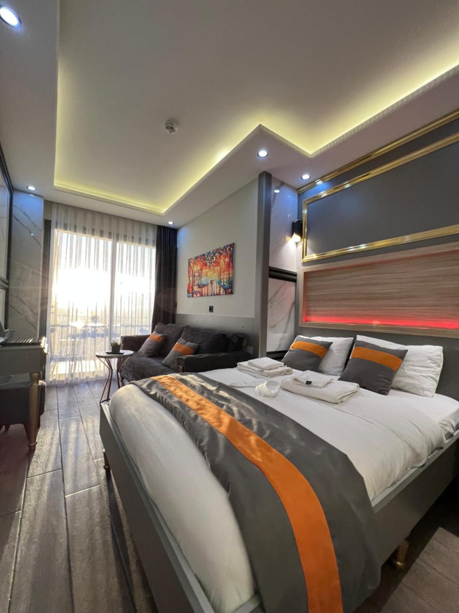 Taksim Larissa Hotel Suites Стамбул Экстерьер фото