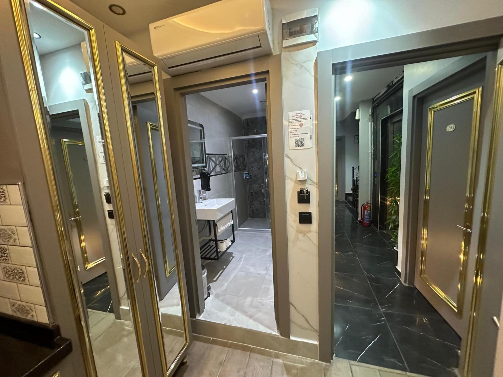 Taksim Larissa Hotel Suites Стамбул Экстерьер фото