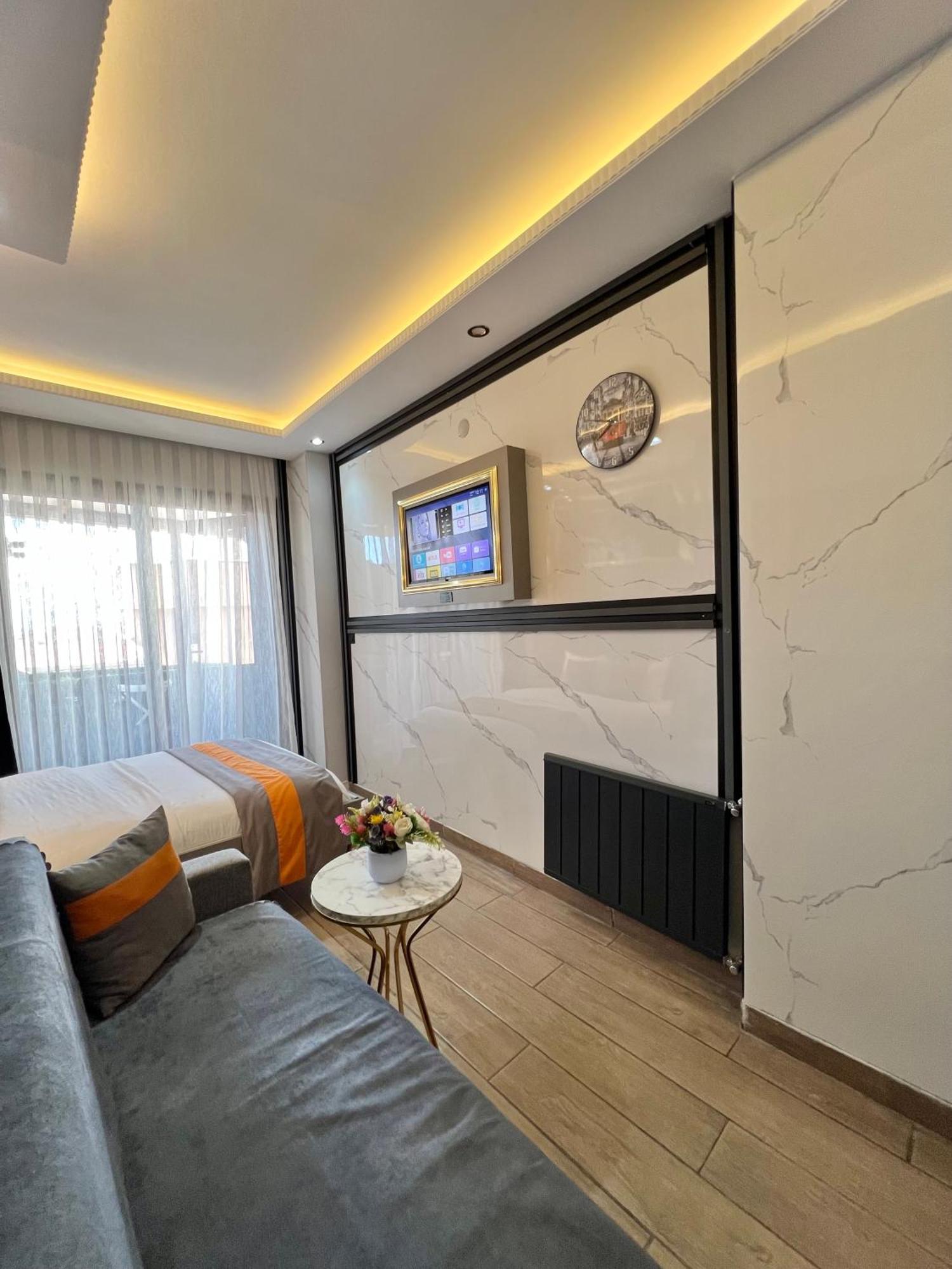 Taksim Larissa Hotel Suites Стамбул Экстерьер фото