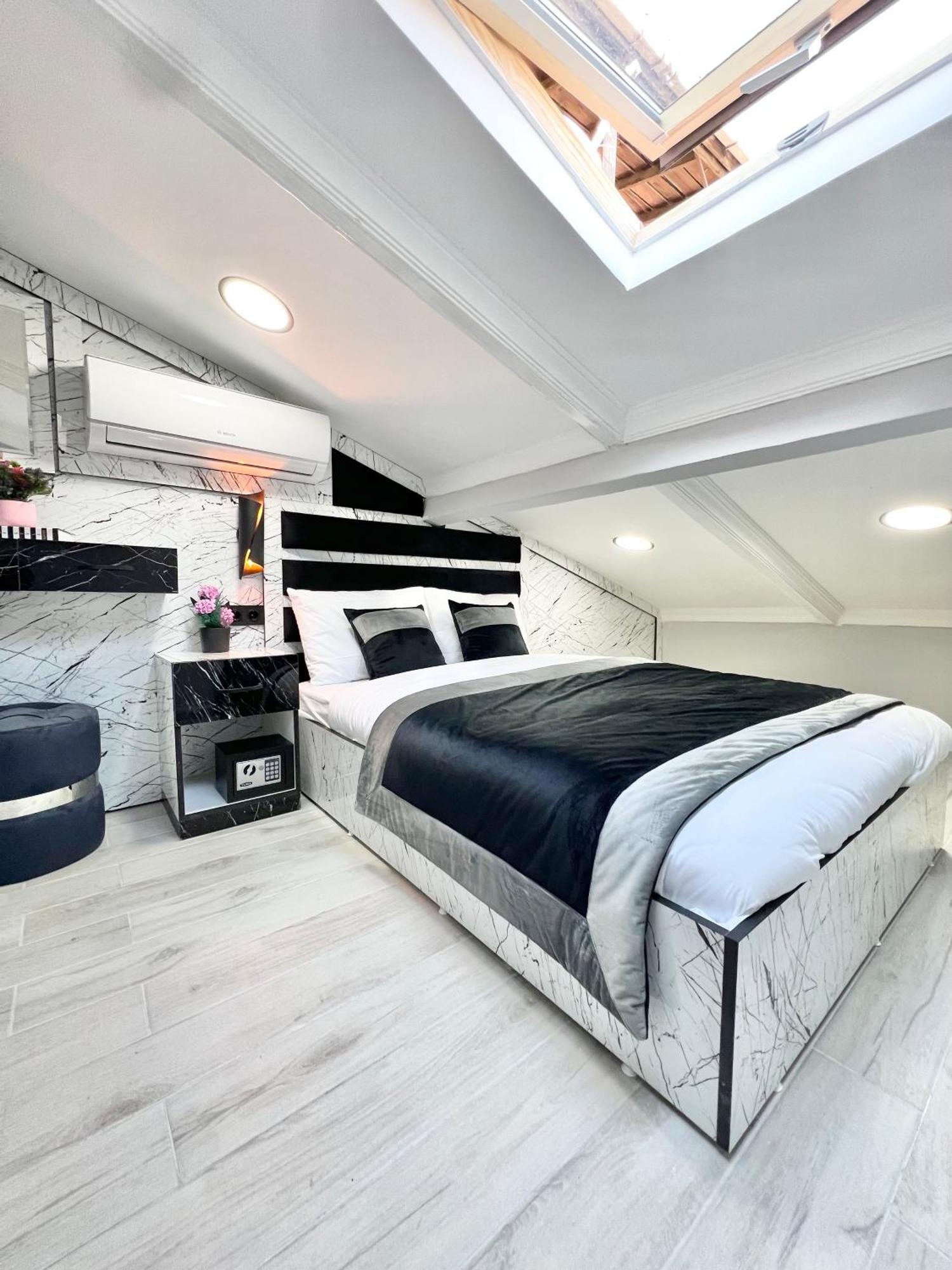 Taksim Larissa Hotel Suites Стамбул Экстерьер фото