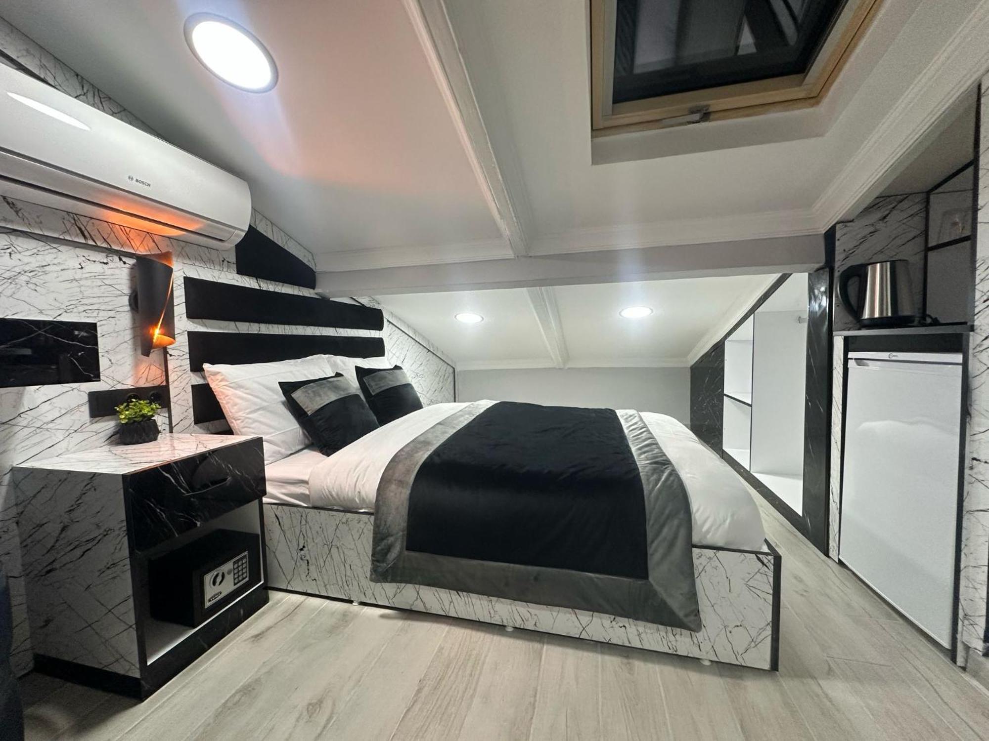 Taksim Larissa Hotel Suites Стамбул Экстерьер фото